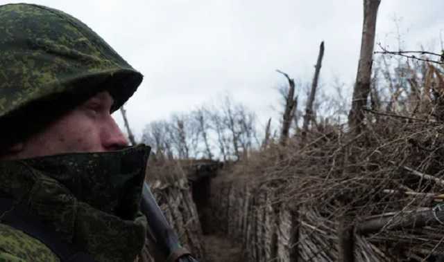 На Донбассе прошли тяжелые бои: ранены три бойца ВСУ