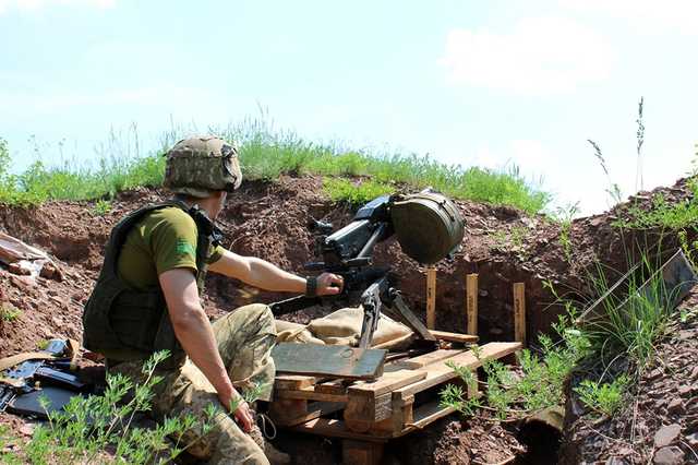 Бойцы ВСУ ликвидировали на Донбассе трех террористов