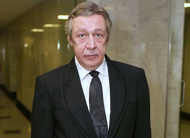 «Не алкоголик, а жизнерадостный пьяница»: Скандальные «пьяные» истории Михаила Ефремова