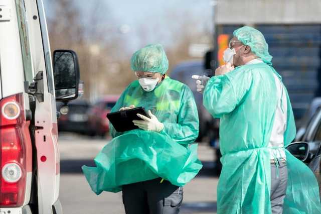 Полиция завела дело из-за намерения купить защитные костюмы для медиков у украинского производителя