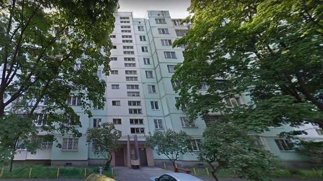 В Киеве на Оболони из окна многоэтажки выпал мужчина