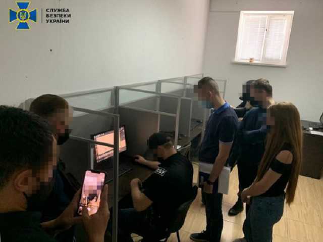 В Северодонецке "накрыли" call-центр, обслуживающий российский бизнес