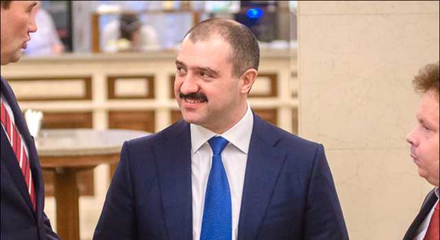 На счетах сына Лукашенко обнаружили 800 миллионов долларов