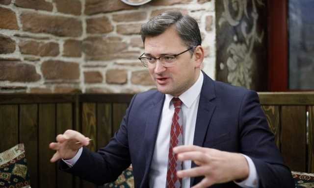 Украина должна в дальнейшем двигаться к членству в ЕС и НАТО, - Кулеба