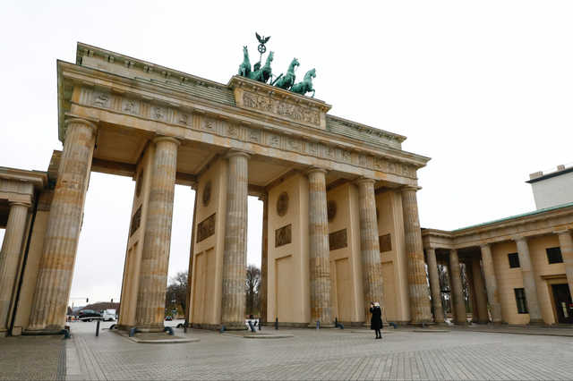 Несколько сотен человек в Берлине отправили на карантин из-за вспышки COVID-19