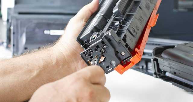 Кабмин будет ремонтировать картриджи у спекулянта и фигуранта уголовного дела