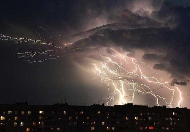 На Київ насувається небезпечна гроза