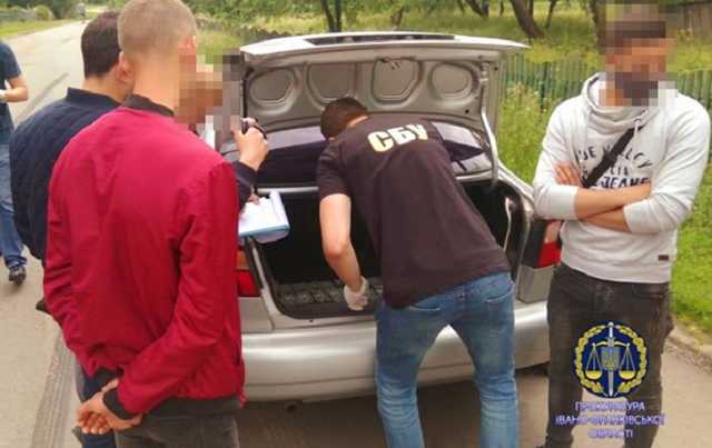 На Прикарпатье на взятке более трех тысяч долларов попался глава ОТГ