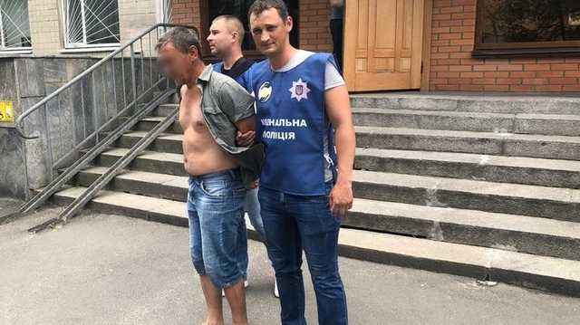 Суд арестовал мужчину, который пьяным выбросил из окна 5-летнего мальчика