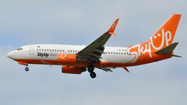 SkyUр отменила продажу билетов почти по всем направлениям до 15 июля