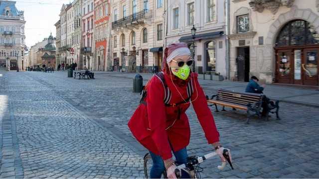 У Зеленского пригрозили нарушителям карантина "ударом по карману"