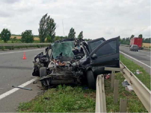 Смертельное ДТП под Одессой: в столкновении автомобилей Renault погибли два человека