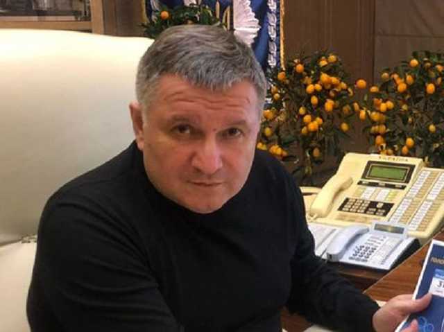 Взрыв дома в Киеве: у Авакова рассматривают две версии