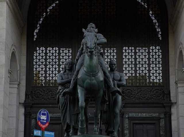 Трамп назвал смешным решение убрать памятник Теодору Рузвельту в Нью-Йорке