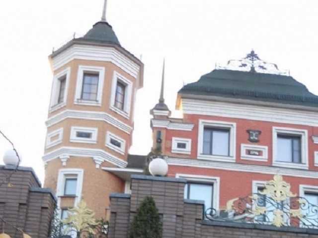 Главарь «ДНР» Пушилин живет в захваченном у бизнесмена особняке: выяснились детали