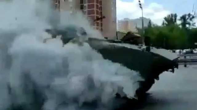 В Москве после парада Победы загорелся «не имеющий аналогов» БТР «Бумеранг»