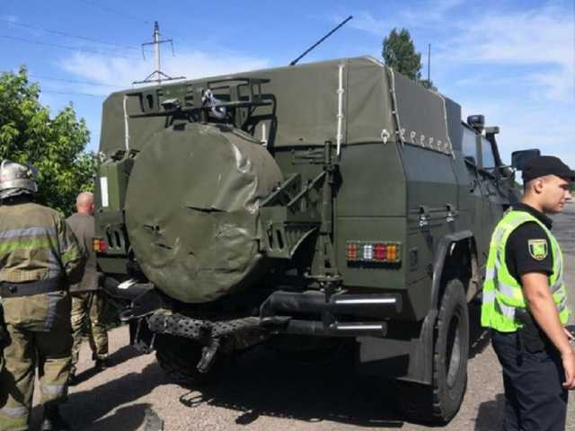 Военные устроили масштабное ДТП под Харьковом: пострадали гражданские