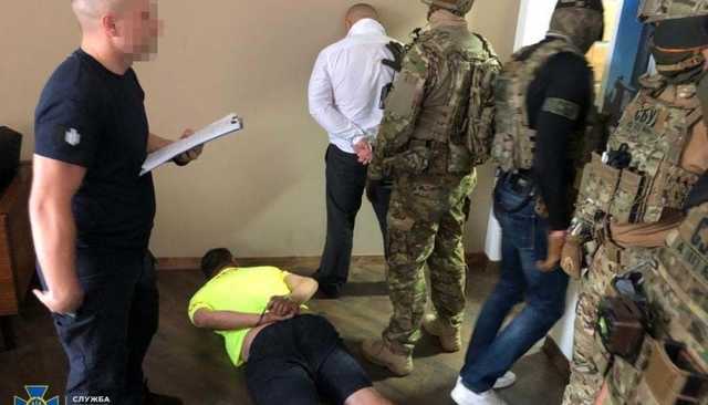 СБУ задержала еще одного «советника Зеленского», вымогавшего у бизнесмена миллион