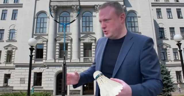 Днепропетровский облсовет и его глава Святослав Олейник украдут миллион на воланчиках: расследование