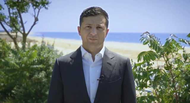 Зеленский в своем обращении ко Дню Конституции назвал неправильное число регионов Украины