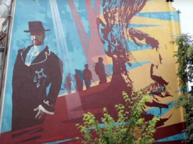 Во Львове создали мурал в честь погибшего на Донбассе оперного певца Василя Слипака