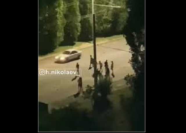 Стрельба и крики на всю улицу: в Николаеве массовая драка попала на видео