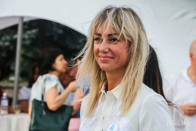 «Рабочая баба» из диалога Арахамии с Корниенко оказалась фанаткой Путина