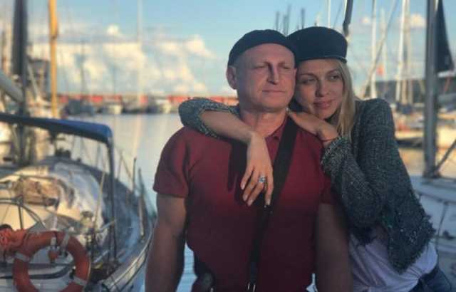 Оля Полякова поділилась рідкісним фото коханого чоловіка