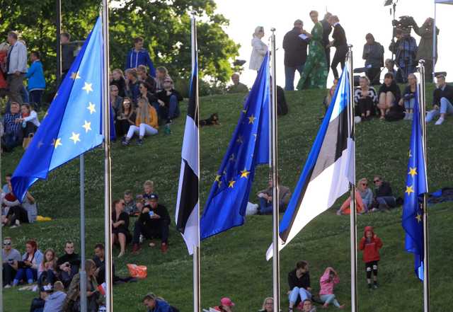 Естонія продовжила заборону на авіасполучення з Україною