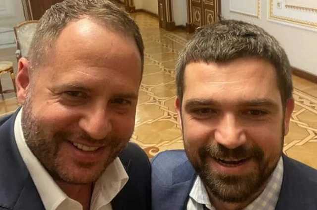 Мы бодры, веселы: Трофимов и Ермак ответили Джокеру странным селфи