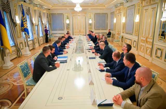 Влада України знову вибирає підтримку олігархів, а не реформ – Пекар