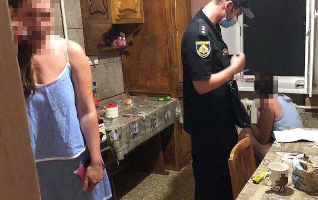 В Днепропетровской области полиция задержала банду, которая содержала бордели