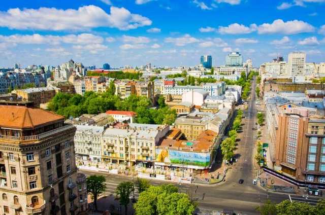 Крещатик покидают бутики и рестораны