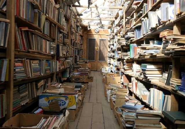 В Киеве хотят снести книжный рынок "Петровка"