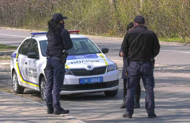 Кабмин готовит страну к военному положению: принято постановление касательно комендантского часа и светомаскировки