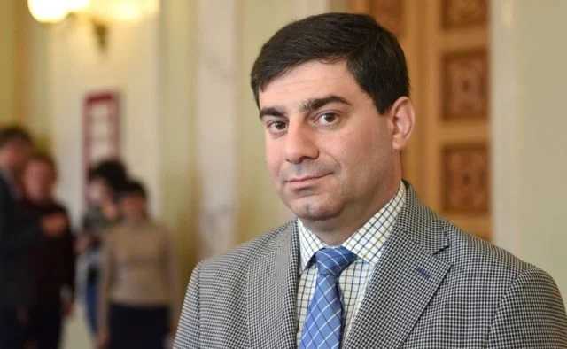 Депутати фракції “Слуга Народу” відмовились вступати в депутатське об’єднання рейдера Лубінця