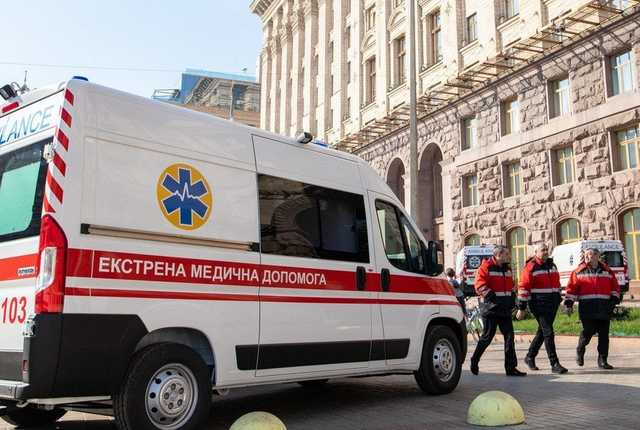 У Києві за добу на коронавірус захворіли більше сотні людей