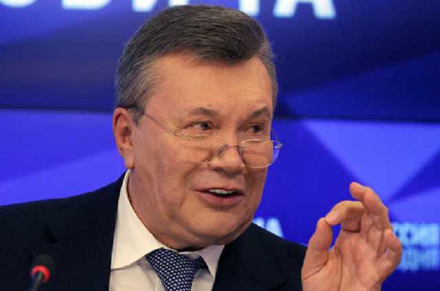 Янукович отметил 70-летие с Медведевым в казино в Сочи