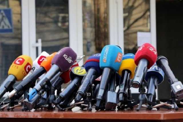 Медиа в наморднике. Зачем зе-команда намерена приравнять блоггеров к телеканалам