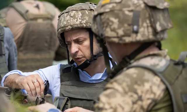 Украина понесла потери на Донбассе. Почему молчит Верховный Главнокомандующий?