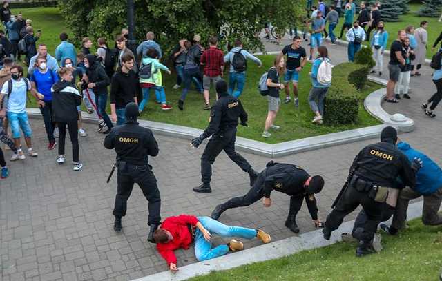 Протести в Білорусі: у Мінську затримали понад 150 осіб