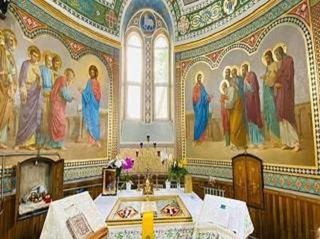 На Закарпатье вор украл из храма деньги, крест и две свечки