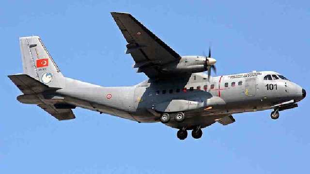 В Турции разбился самолет с военными: много погибших