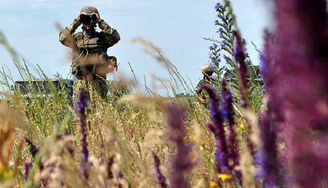 Окупанти гатять з артилерії та мінометів, поранені четверо військових