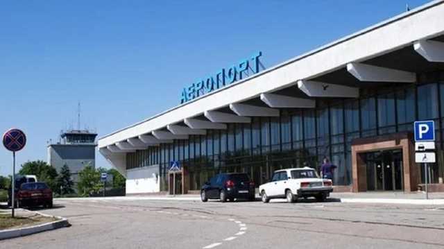 Языковой скандал в аэропорту "Херсон": ситуацию расследует полиция