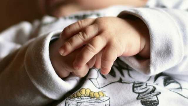 Під Києвом немовля викинули у сміттєвий бак