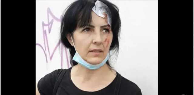 Во Львове цыгане среди дня избили камнями и оплевали женщину