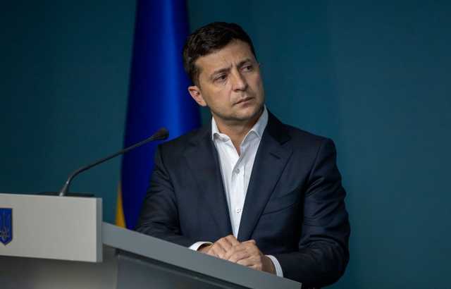 Новохатский: Вместо спасения ситуации в стране, активно начали "спасать" несостоятельного политика