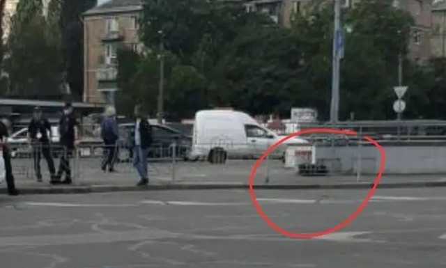 В Киеве после волны "минирований" нашли два "подозрительных" чемодана