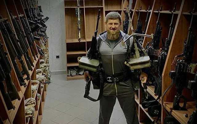 Путин присвоил Кадырову звание генерал-майора